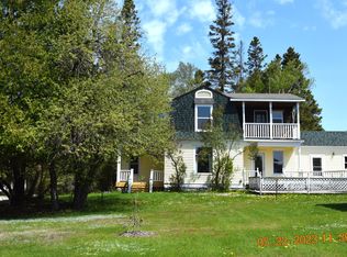 95 S Pickford Ave, Hessel, MI 49745