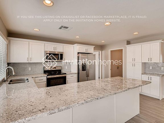 5th image of 918 W Gemini Dr