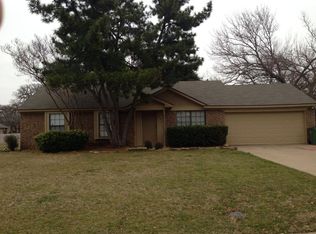 6101 Suffolk Dr, Arlington, TX 76001