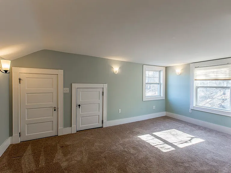 1 Beech St — Photo 11