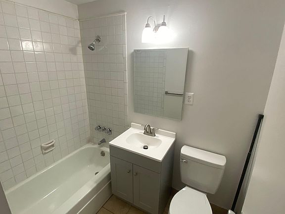 5th image of 416-6 Benedict Ave
