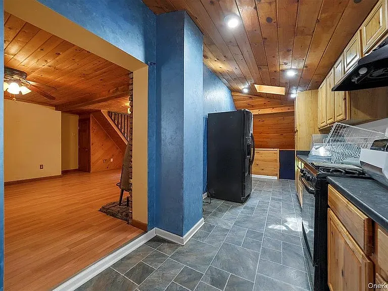 425 Old Dutch Hollow Rd — Photo 6