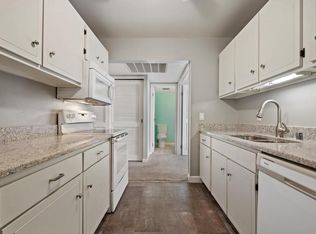 Fox Hills, Fox Point, WI 53217