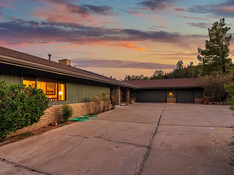 525 Coronado Trl — Photo 34