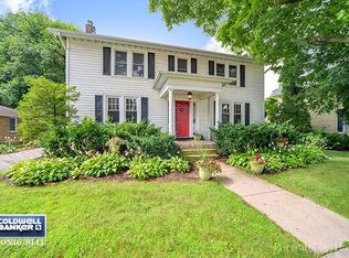 158 Maple St, Sugar Grove, IL 60554