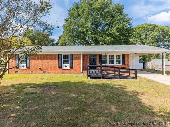 5627 Dodge Dr, Fayetteville, NC 28303