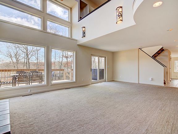 3rd image of 115 Peninsula Dr