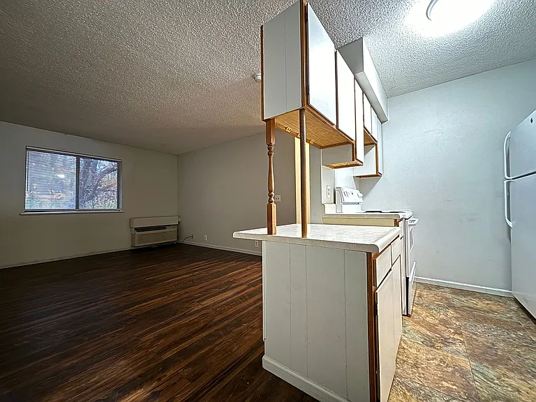 Brookside Apartments — Photo 14