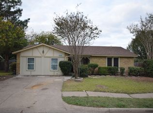 1413 Rockbrook St, Lancaster, TX 75134