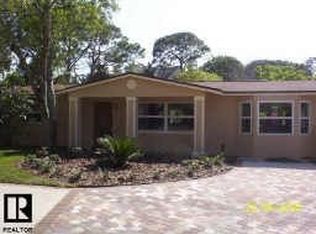 702 Vincent St, Crystal Beach, FL 34681