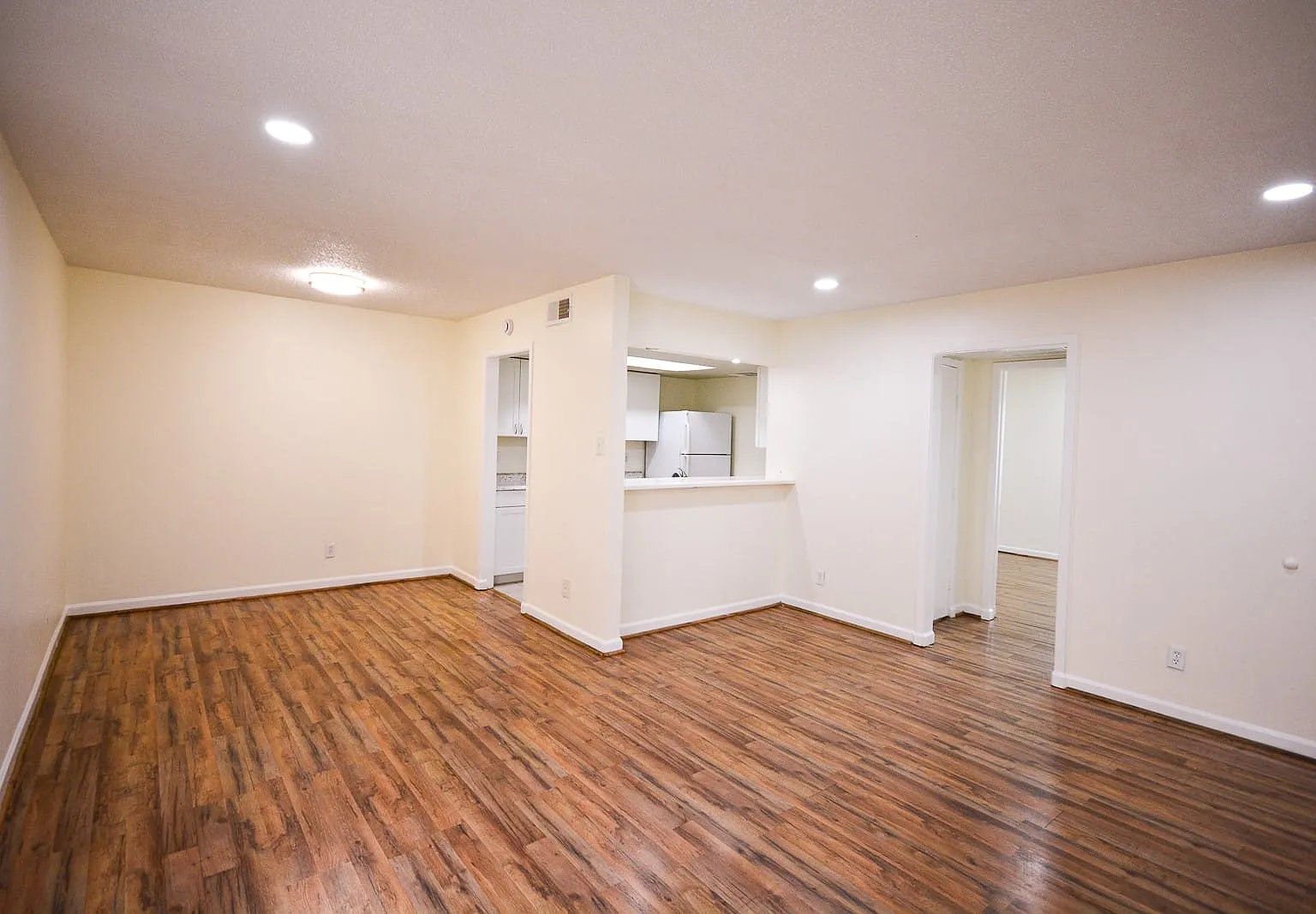 1 bed, 1.0 bath, 658 sqft, $1,199 — Photo 3