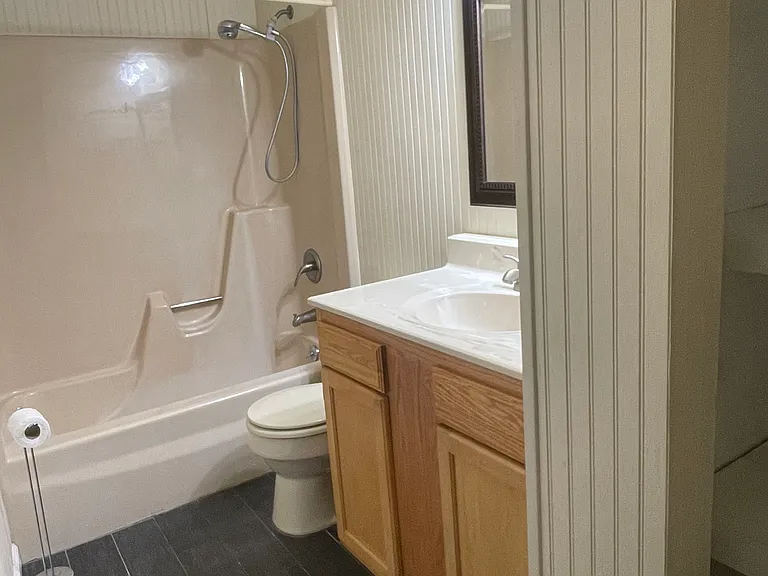 7634 Chatham Cir — Photo 13