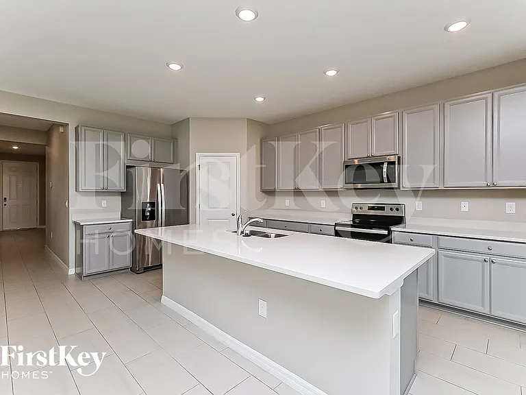 11836 Clare Hill Ave — Photo 6