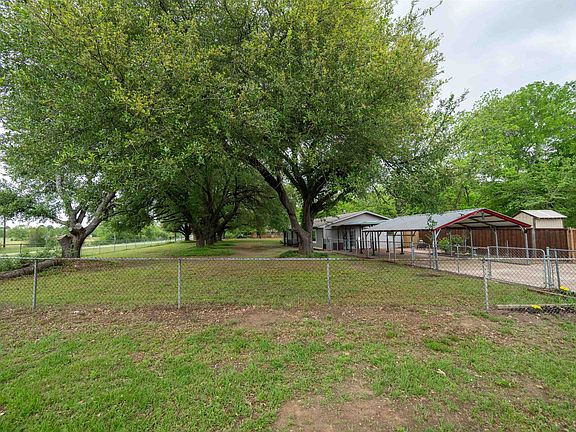 2nd image of 101 Bobolink Ln