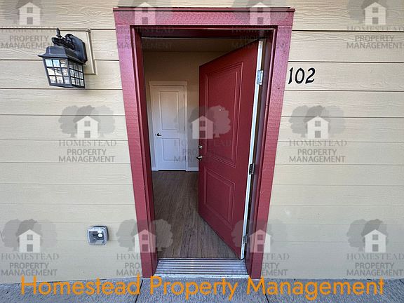 3rd image of 283 Knox St N #102