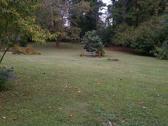 2nd image of 115 W Fairlawn Dr