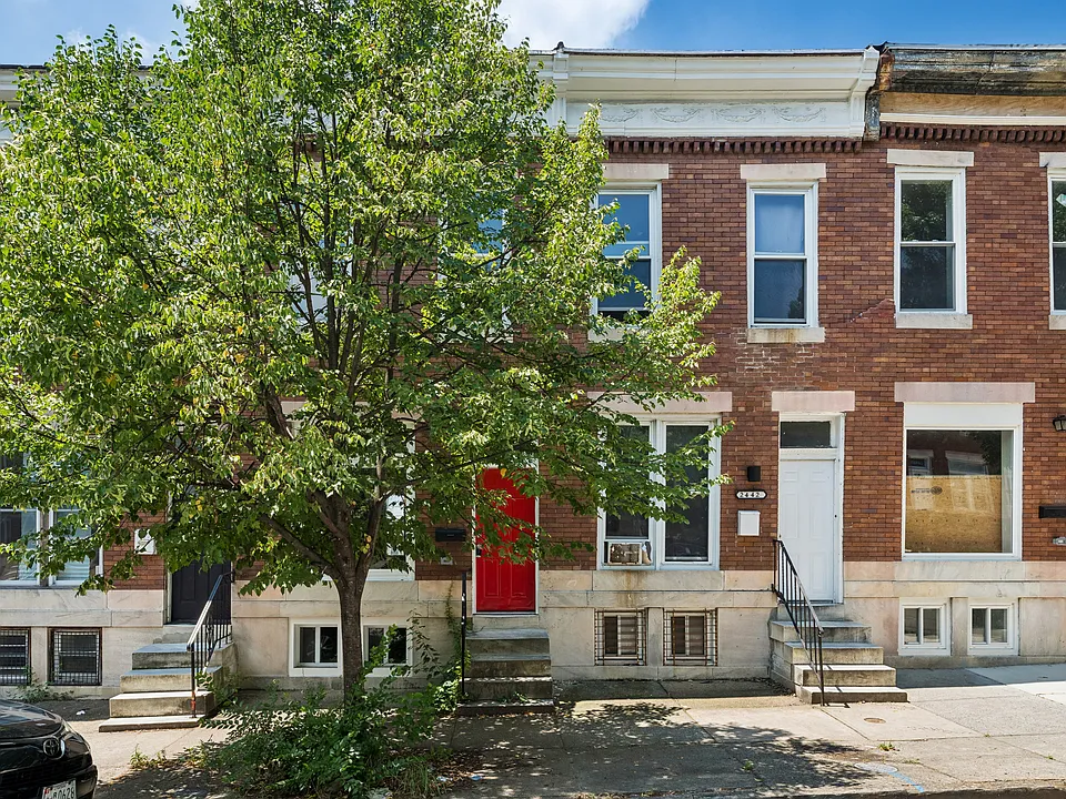 2440 McCulloh St