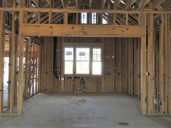 5th image of 4826 Coopers Hawk Dr
