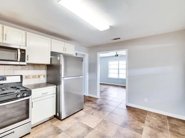 1609 Deloney St #A, Austin, TX 78721