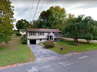 60 Fairway Dr, Pawling, NY 12564