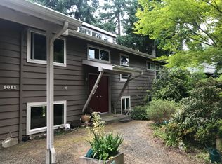 1011 Grow Ave NW, Bainbridge Island, WA 98110
