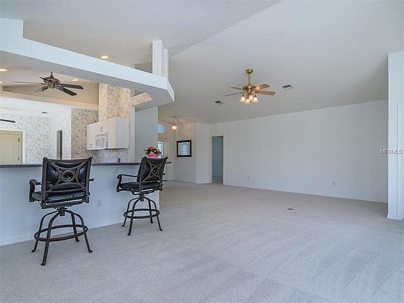 5th image of 164 Venice Palms Blvd