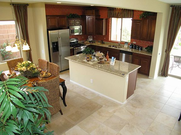 Dining/Kitchen