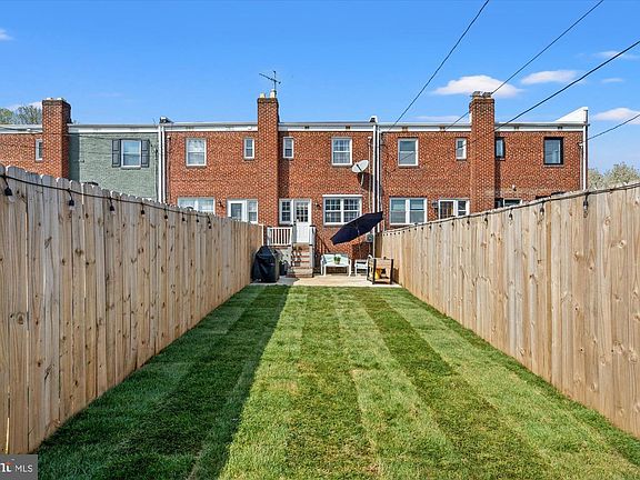3rd image of 509 E Windsor Ave #A