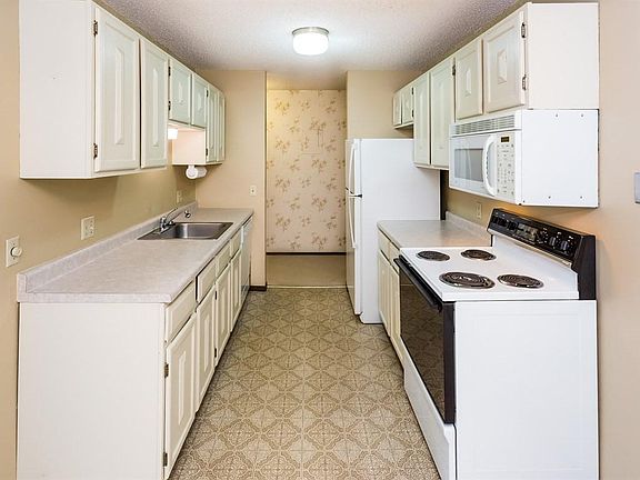 5th image of 4001 Heritage Hills Dr APT 207