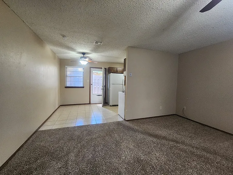7938 NW Crossland Cir — Photo 6