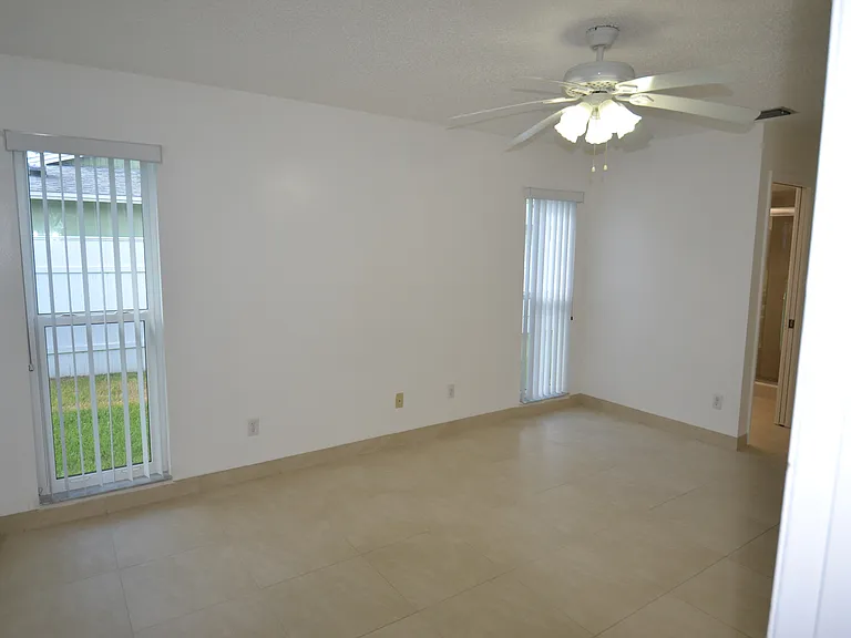 2357 White Oak Cir — Photo 30