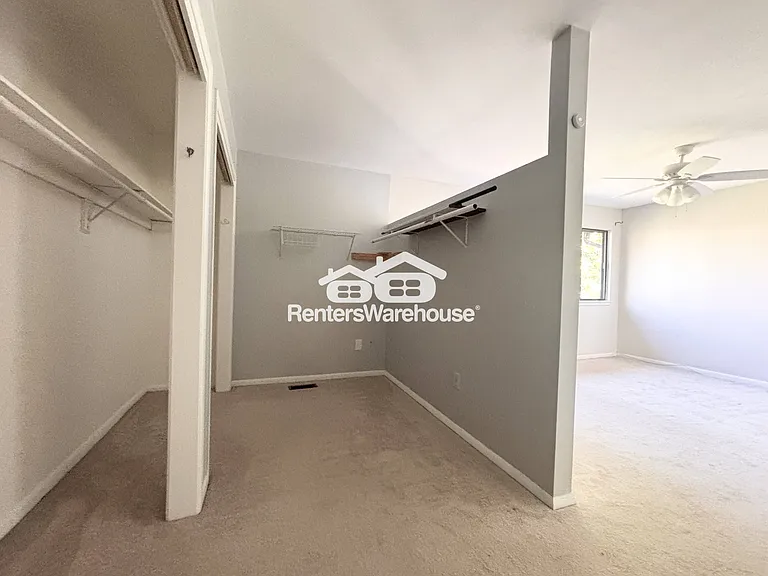 20469 Waters Point Ln — Photo 17