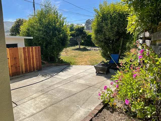 2420 Lexington Way — Photo 16