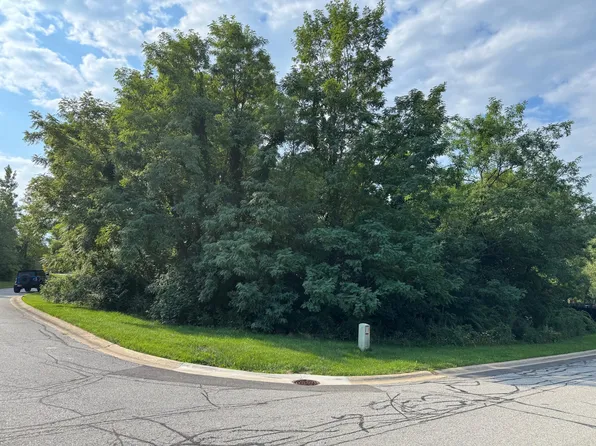 50 Morena Ter, Crown Point, IN 46307