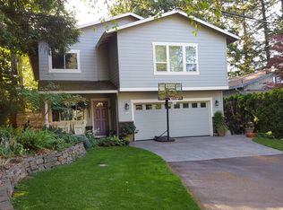 9525 SW 52nd Ave, Portland, OR 97219