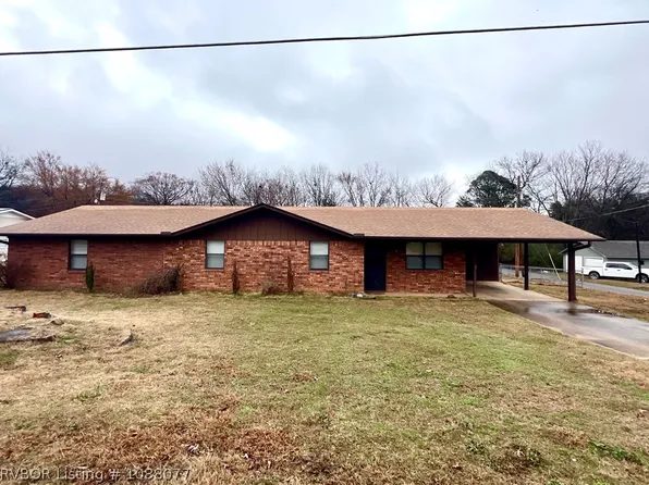 801 S Webb Ln, Poteau, OK 74953