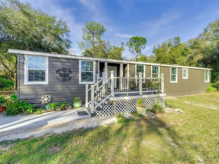 8123 Shelley Trl — Photo 1
