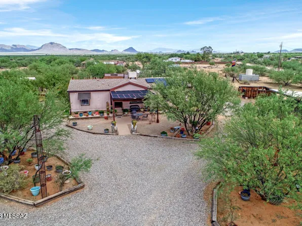 11762 W Peaceful Ln, Tucson, AZ 85735