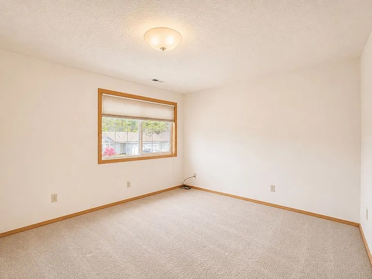 226 Sparks Dr — Photo 22