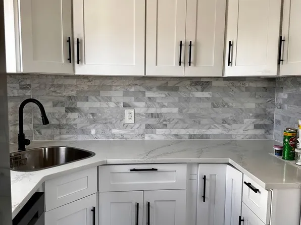 25 Brighton St #3, Providence, RI 02909