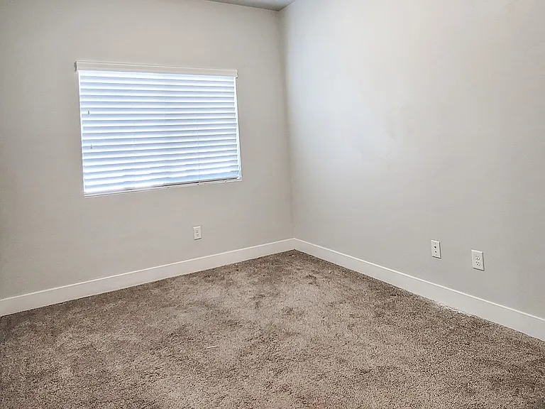 166 W 200 S — Photo 14