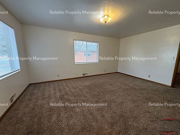 5th image of 176 4th St