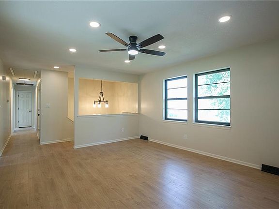 5th image of 1603 Chapel Ln