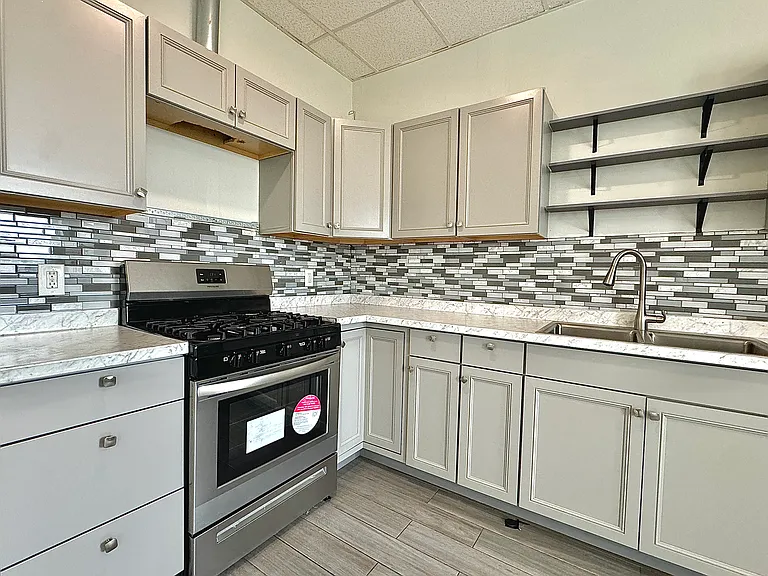28 Main St #2 — Photo 2