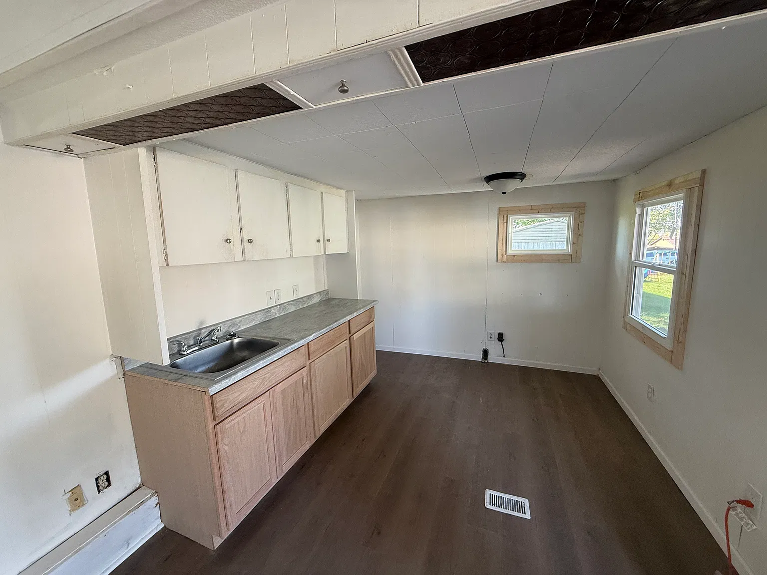 2 bed, $700 — Photo 2