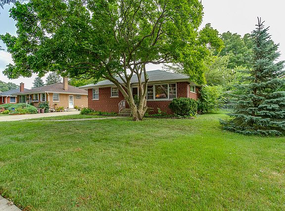 2nd image of 626 McLean Ave