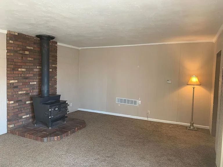 557 N 400 E — Photo 21