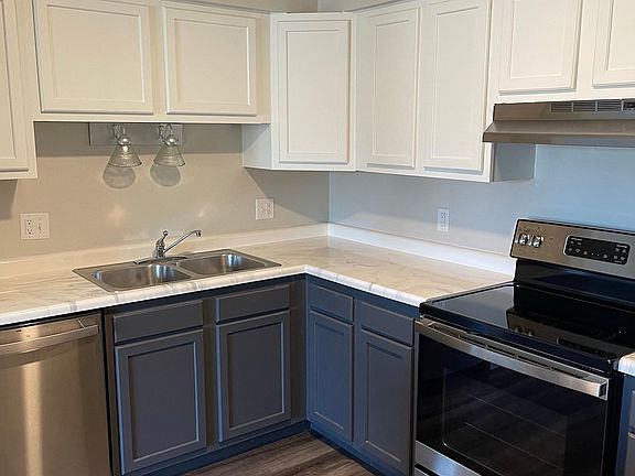 2nd image of 650 S Johnson St #11