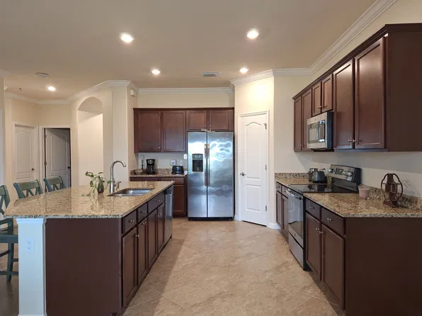 1641 Marton Ct, Naples, FL 34113