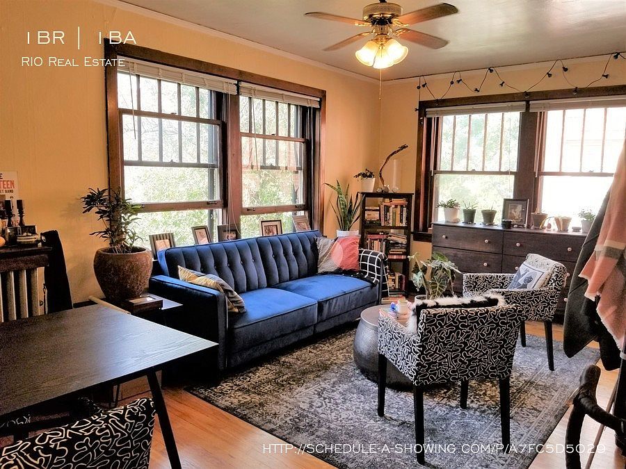1st image of 1424 Penn St APT 202